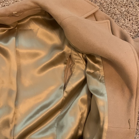 Alois Schoker? Tan trench coat, thrifted, worn, still wearable - Picture 5 of 5